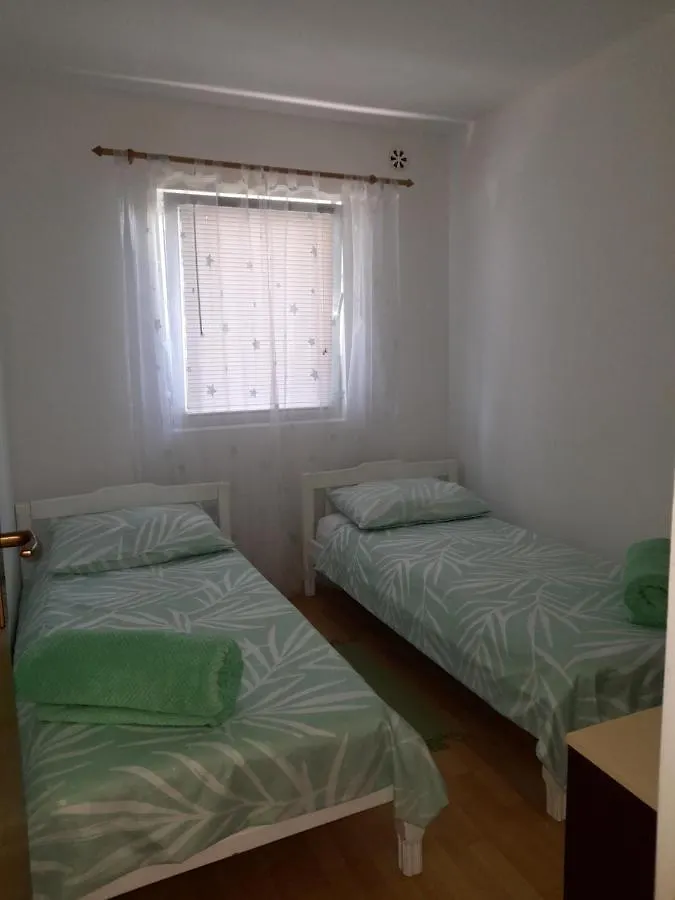 Apartmani Plesa Vir 0*,  Croatia