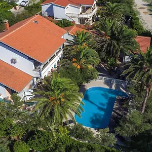 Boy & Pool Girl Apartament